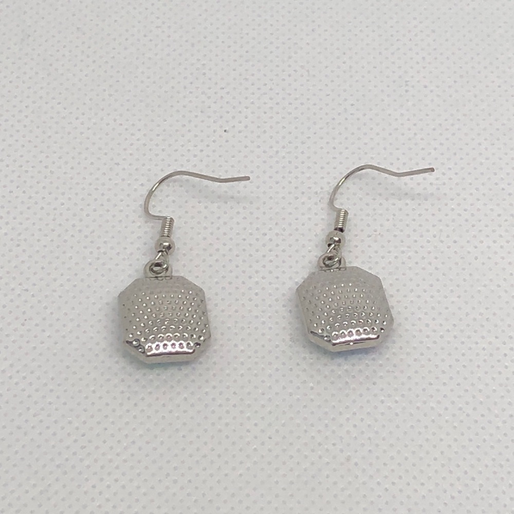 🕸️ Silver Octagonal Dangle Earrings W/ Beautifully Iridescent Rhinestones - Picture 5 of 5